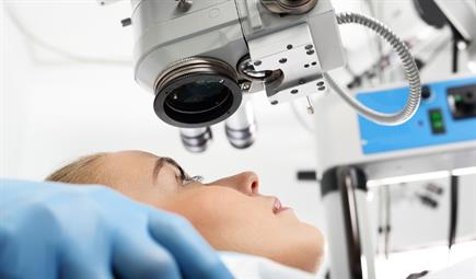 جراحة الساد (الماء الأبيض) 