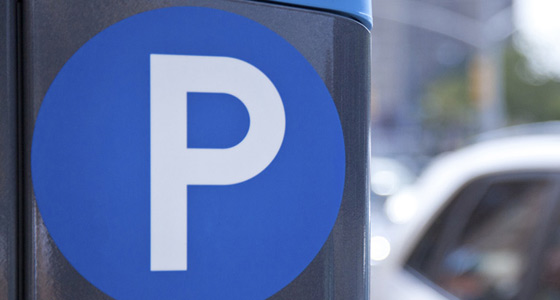 مواقف السيارات وخدمة صف السيارات